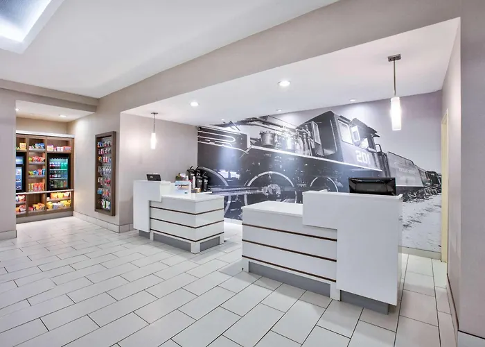 La Quinta By Wyndham Palestine