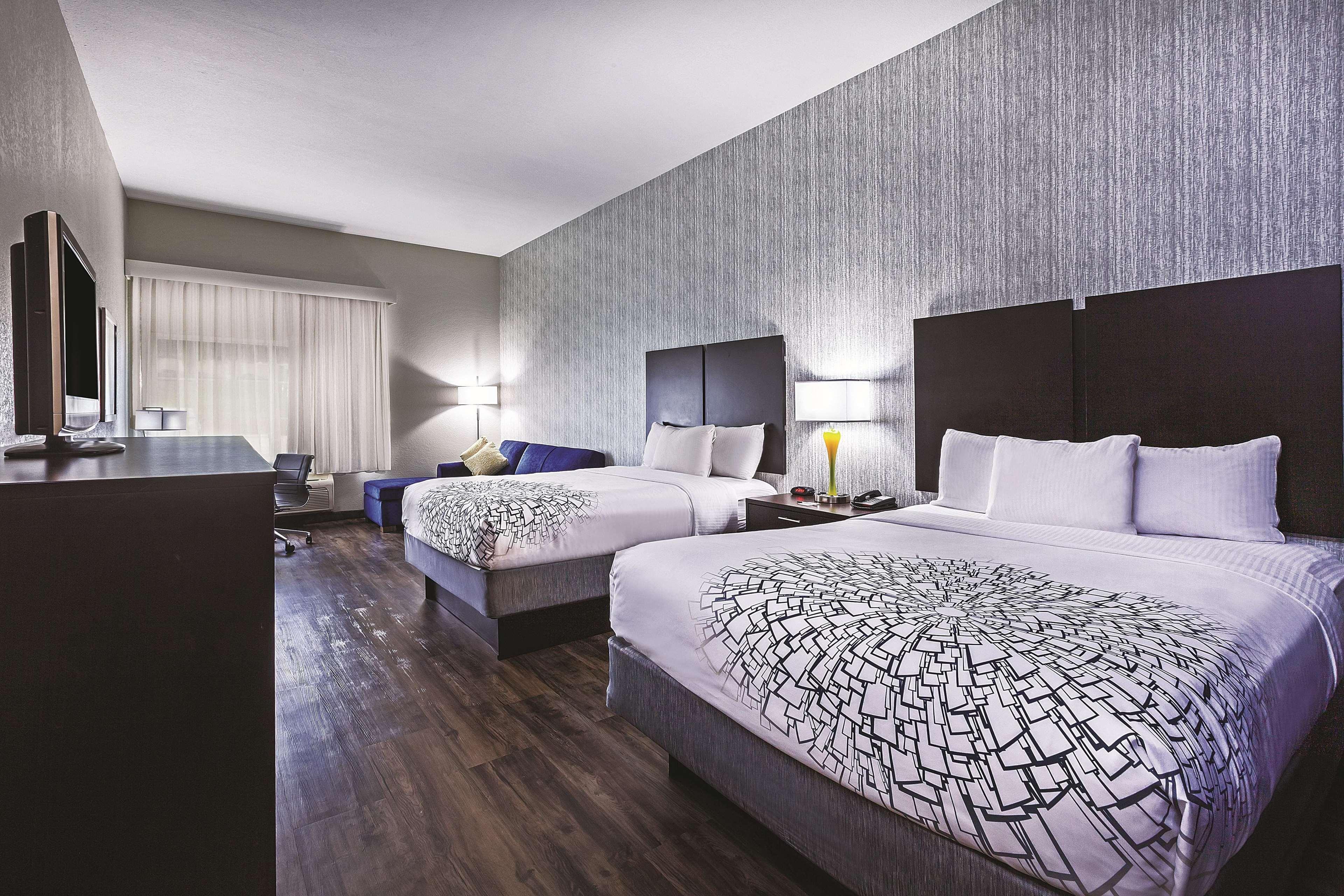 Hotel La Quinta By Wyndham Palestine