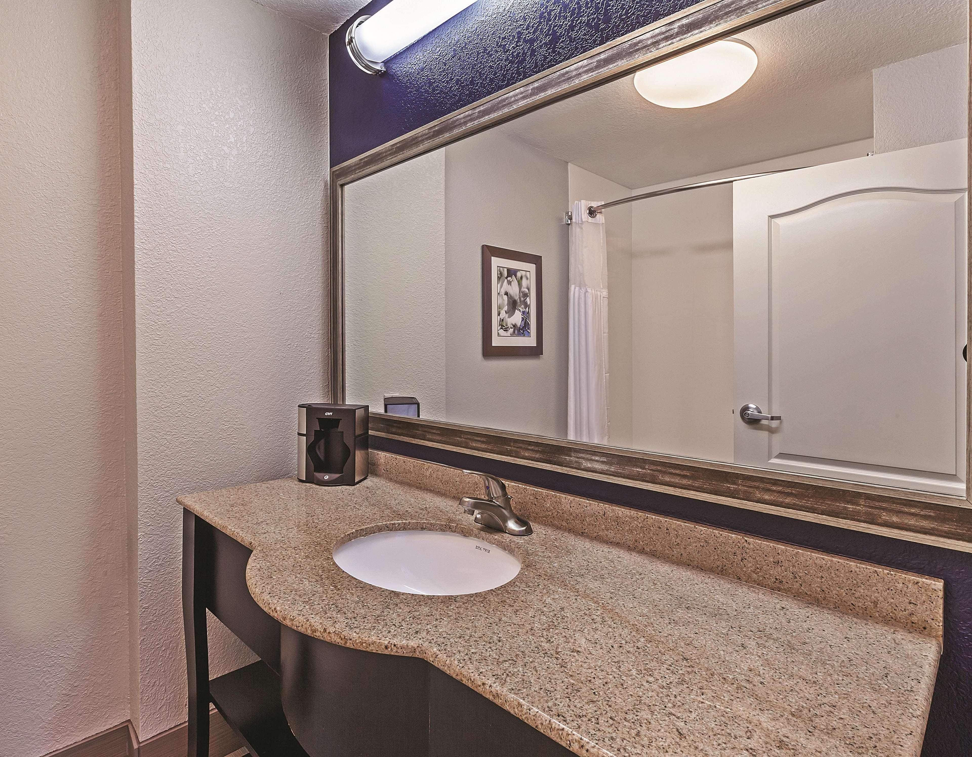 La Quinta By Wyndham Hotel